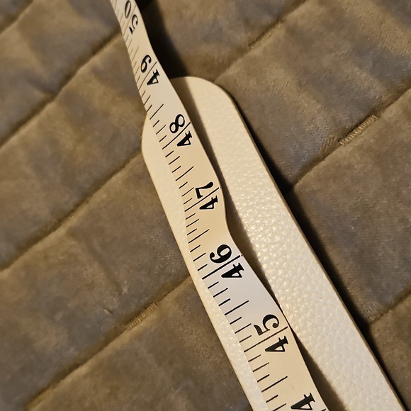 Beautiful White Beaded Belt - Picture 5 of 8